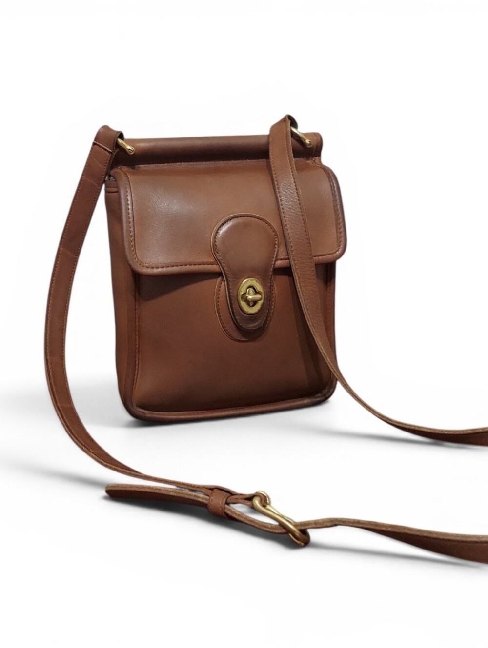 Coach Vintage Murphy Gloved Tanned Turnlock Leather Shoulder Crossbody No. 9930